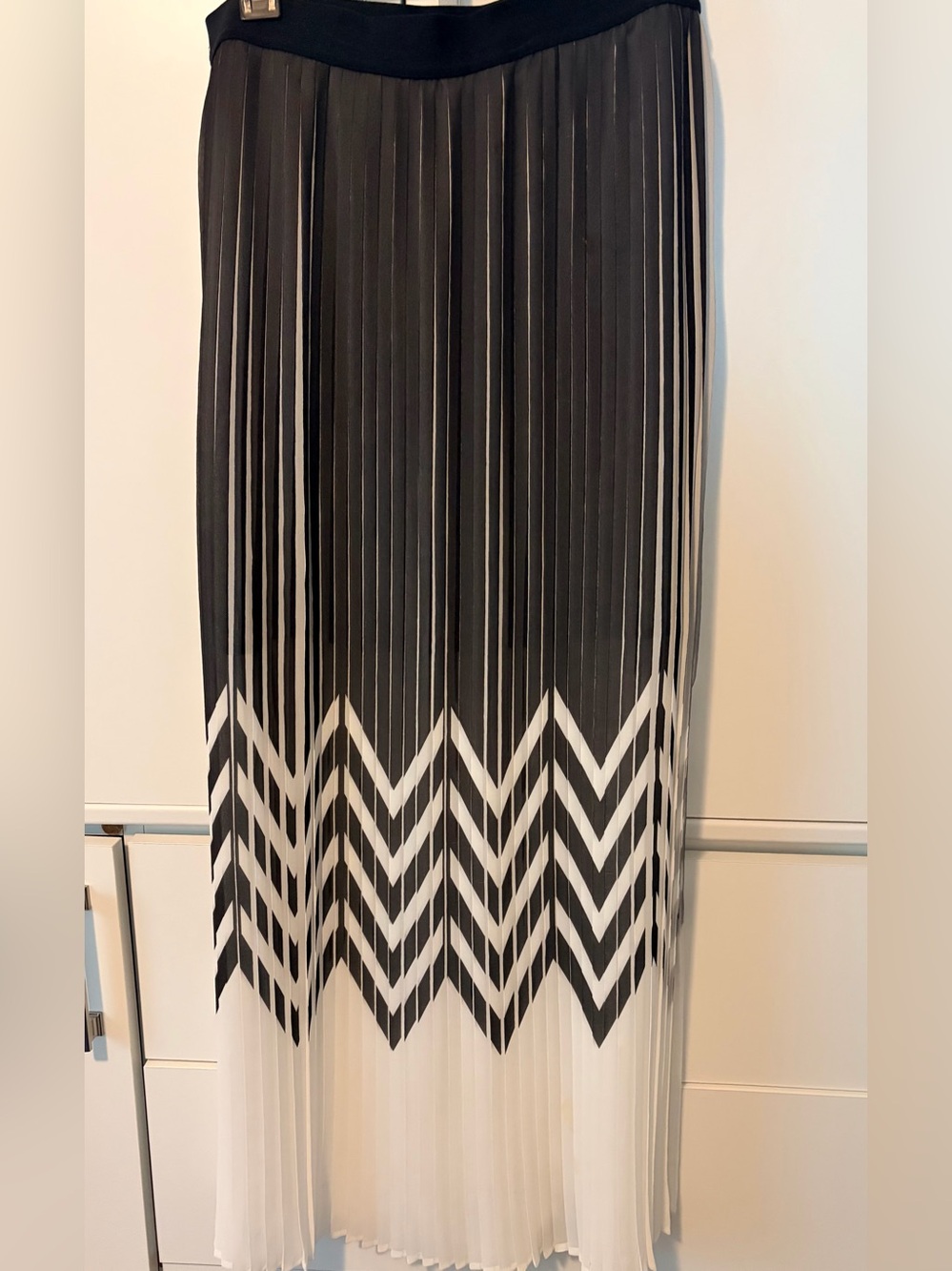 Trouvé Black/Cream Chevron Accordion Pleated Chiffon Long  Skirt M